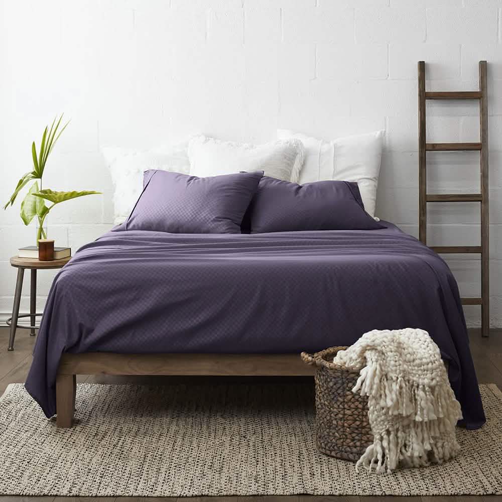 4-Piece: Checkered Embossed Sheet Set