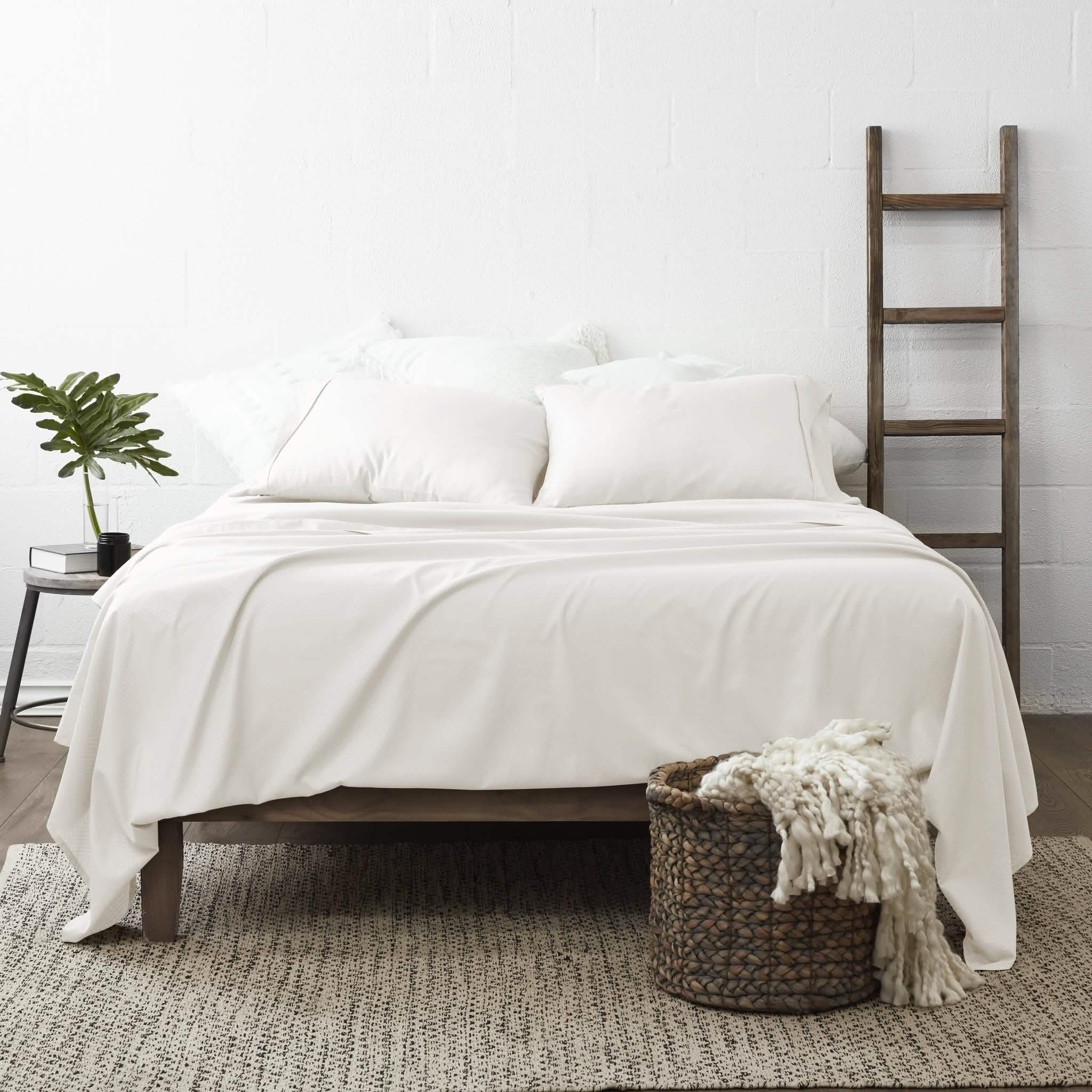 4-Piece: Chevron Embossed Sheet Set