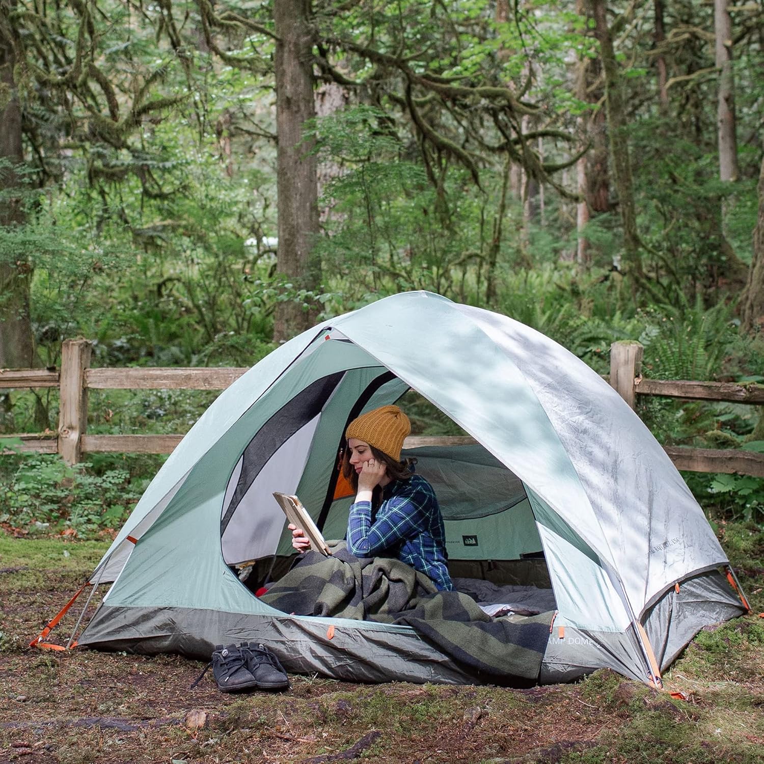 Arcturus Green Buffalo Wool Blanket and Carry Straps Bundle