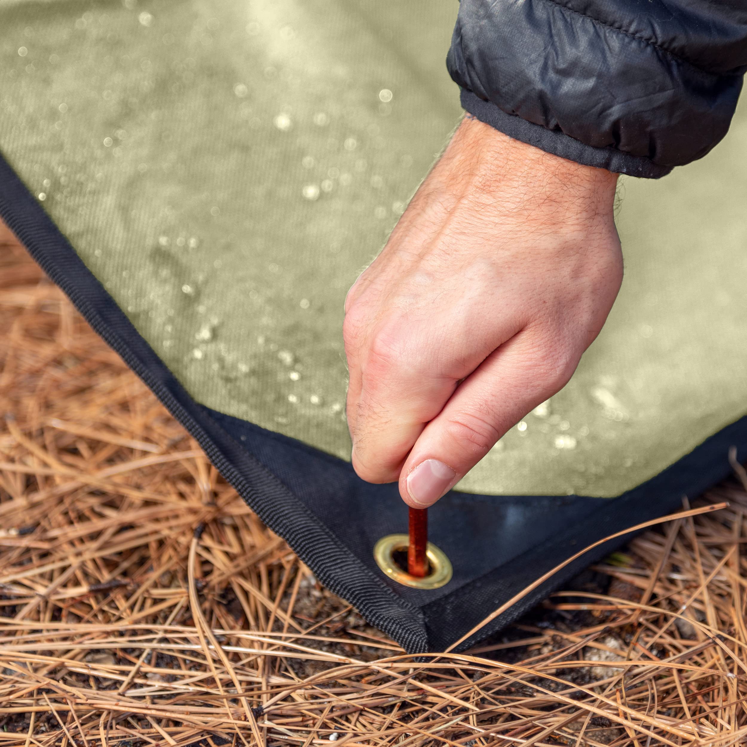 Arcturus XL Heavy Duty Survival Blanket – Insulated Reflective Thermal Camping Tarp - 8.5 FT x 12 FT (Olive Green)