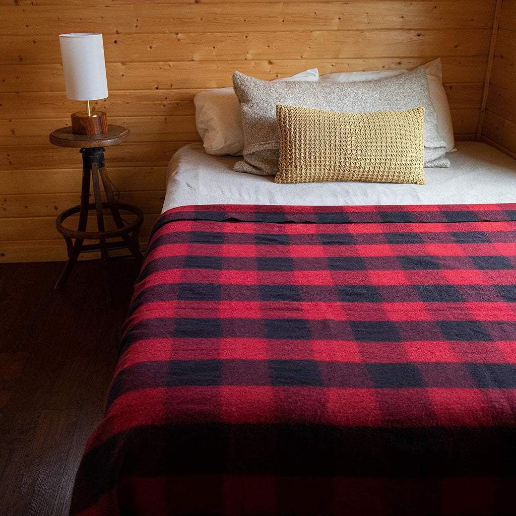 Arcturus Red Buffalo Wool Blanket and Carry Straps Bundle
